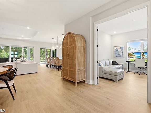 4th image of 18293 Terracina Dr