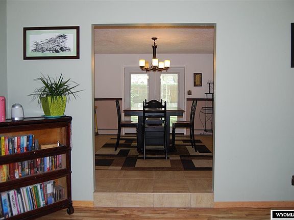 5th image of 645 Wilkes Dr