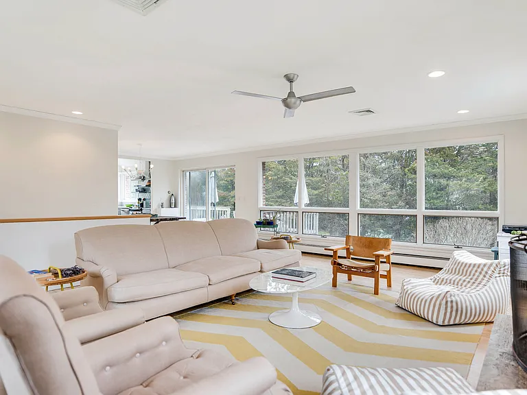 52 Shinnecock Rd #A — Photo 7