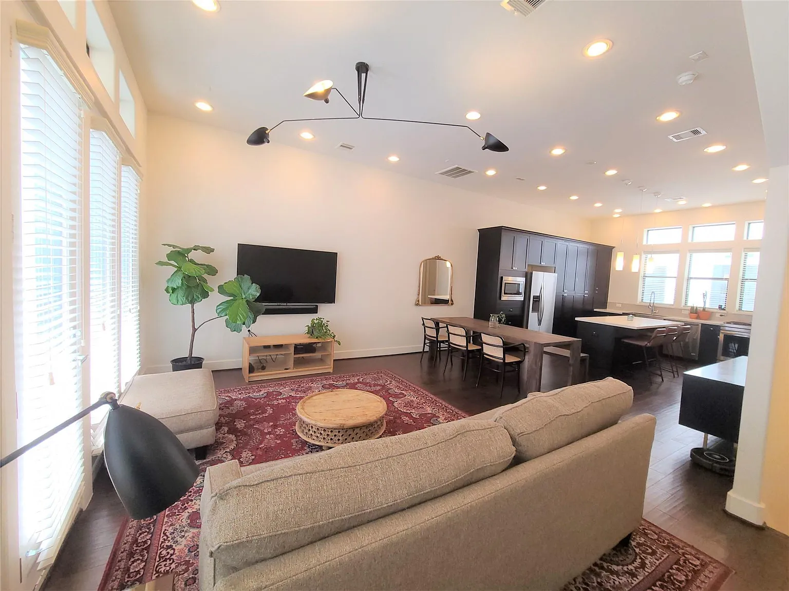 3 bed, 3.5 bath, 1889 sqft, $2,700 — Photo 4