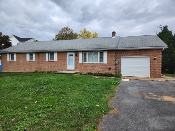 51 Ceramic Dr, Martinsburg, WV 25405