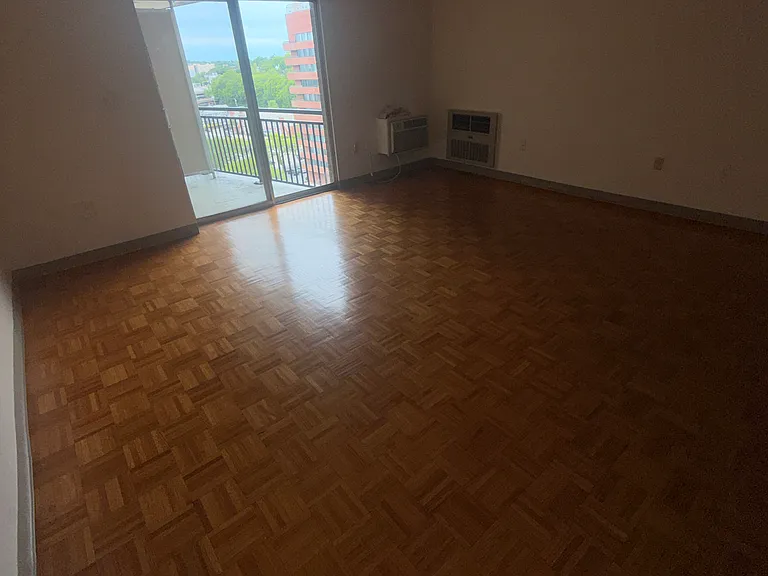 1025 Hancock St #12D — Photo 2