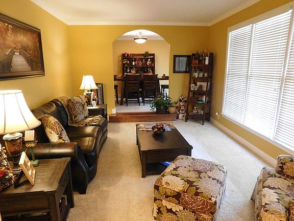 5th image of 2550 Highland Golf Course Dr SE