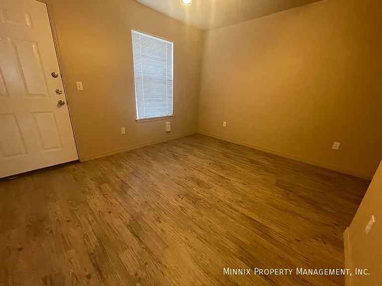 2803 Mable Dr #4 — Photo 16