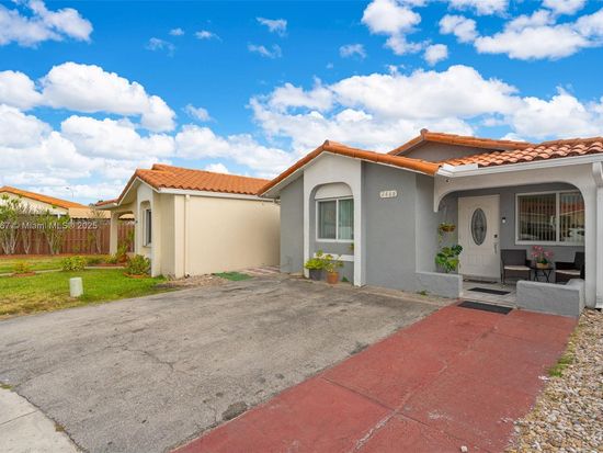 2468 W 65th St, Hialeah, FL 33016
