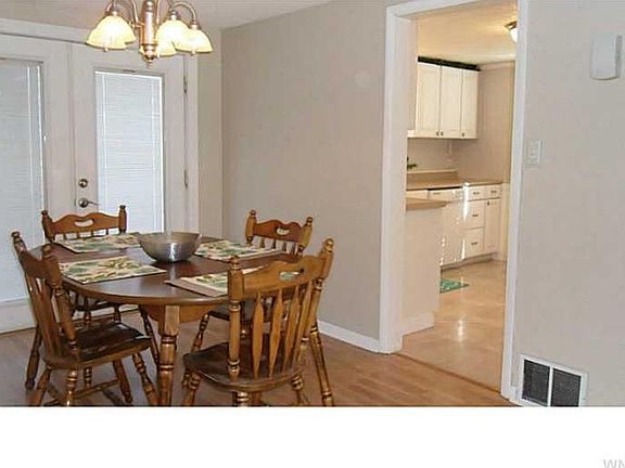 5th image of 48 Bernhardt Dr