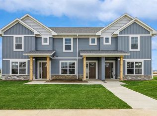 7005 Harlan Eddy Dr SW, Cedar Rapids, IA 52404