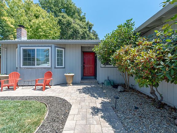 2nd image of 2342 Baggett Court