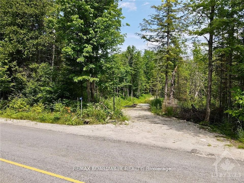 2nd image of 1385 Sheridan Rapids Rd
