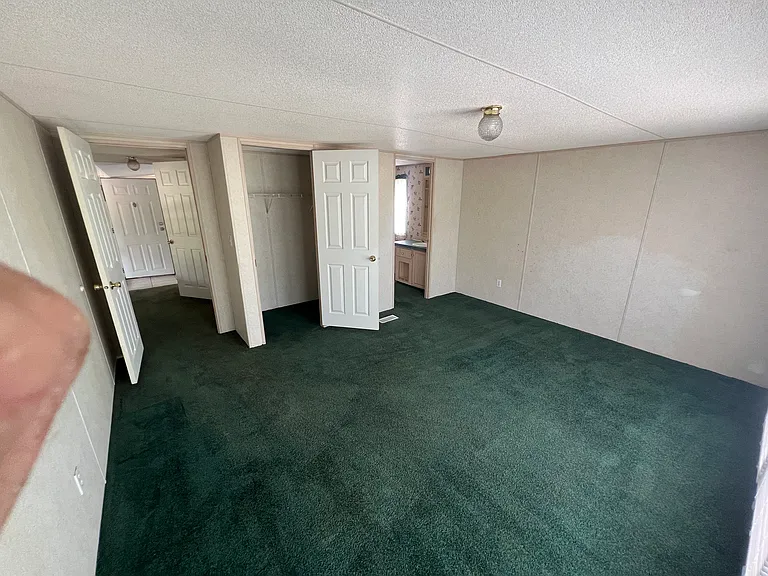 2025 Crestview Ct — Photo 11