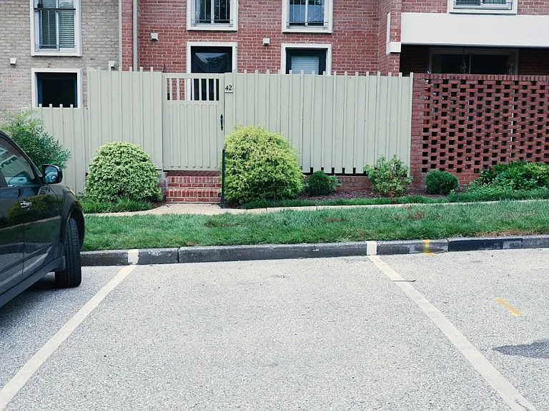 42 Bouton Green Ct — Photo 2