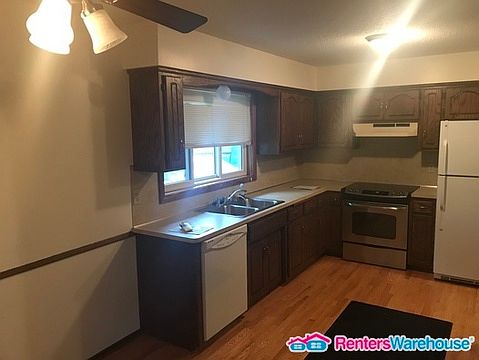 4th image of 6845 Sandburg Ln