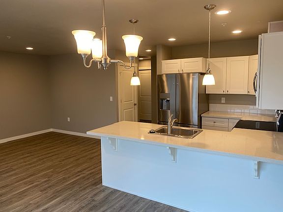 3rd image of 4514 Campbell Dr SE