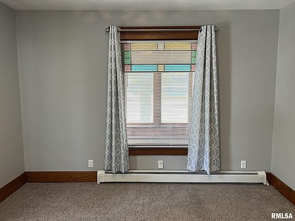 4th image of 708 E 5th St