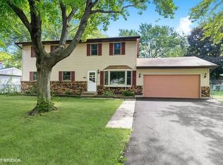 1608 N North Ave, McHenry, IL 60050