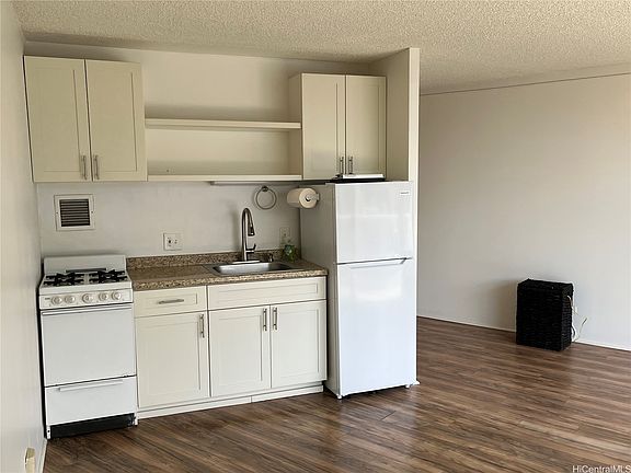 4th image of 750 Amana St APT 2005