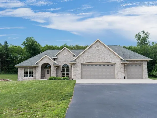 W6293 Military Road, Portage, WI 53901