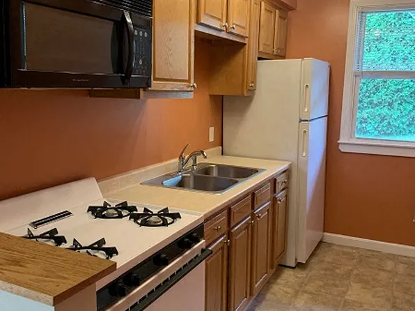 113 Margaret St APT A, South Portland, ME 04106