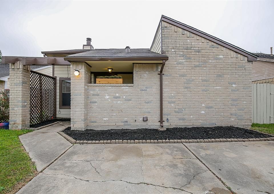 1st image of 19940 Stoney Haven Dr