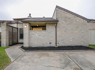 19940 Stoney Haven Dr, Cypress, TX 77433