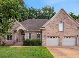 426 Richter Ln, Yorktown, VA 23693