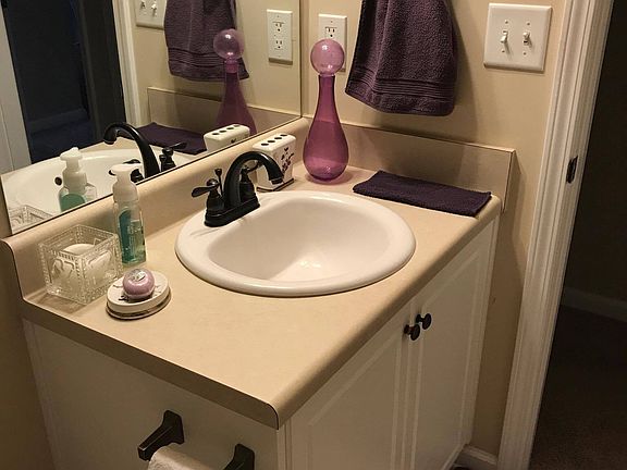2nd image of 591 Wildhaven Dr