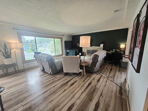 4th image of 600 73rd St E #1