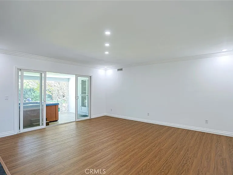 1200 W Rowan St — Photo 16