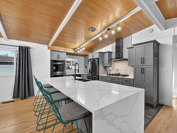 5th image of 5443 S Dunbarton Dr
