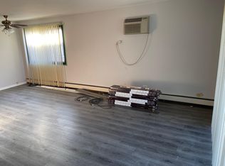 671 Jeffery Ave APT 2S, Calumet City, IL 60409
