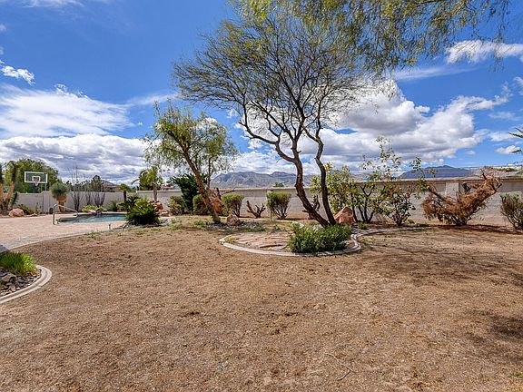 4th image of 6065 Crystal Brook Ct