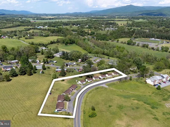 4 Cottage Dr, Luray, VA 22835