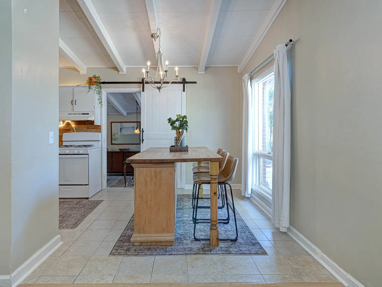 4536 Timothy St — Photo 3