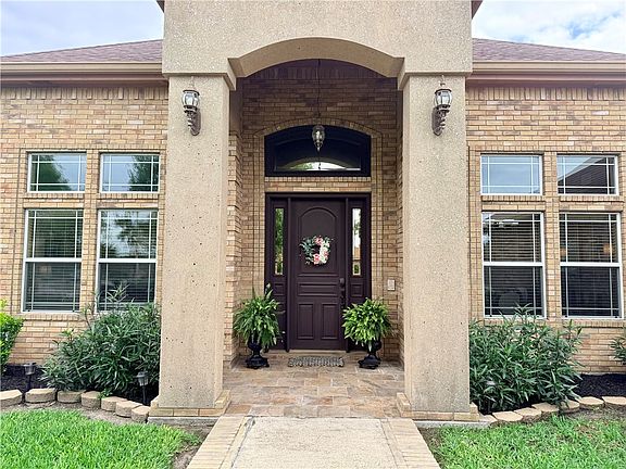 3rd image of 707 Arroyo Dr