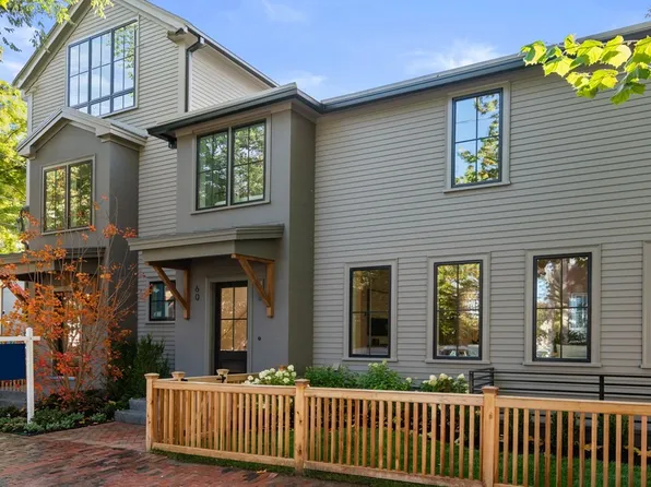 60 Martin St #60, Cambridge, MA 02138