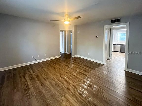 2nd image of 204 NW 18th St APT 1