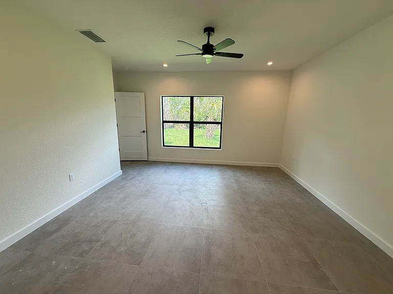 1250 Overhead St — Photo 15