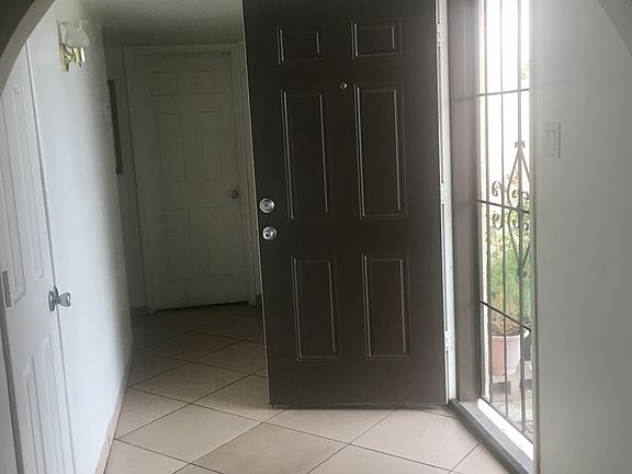 3rd image of 6001 W Indianola Ave
