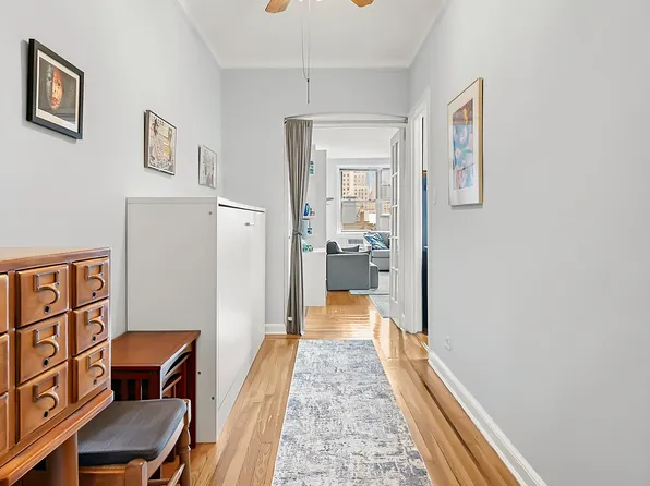 310 West 55th Street 6K image 3 of 6