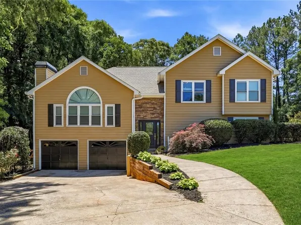 102 Hearthstone Dr, Woodstock, GA 30189