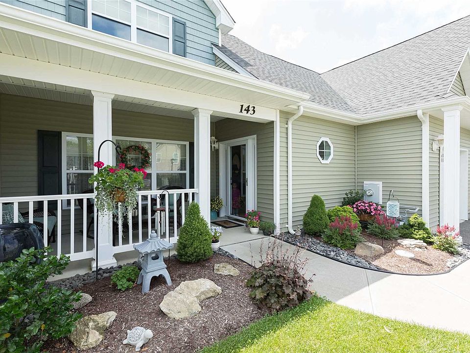 1st image of 143 Stoneleigh Dr