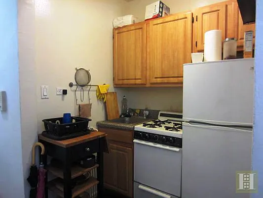 Rented by Halstead Real Estate | media 27
