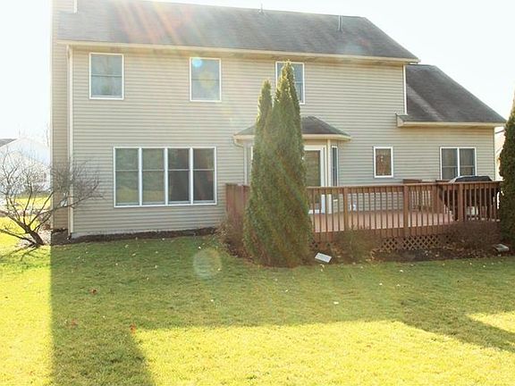 3rd image of 784 Lawrence Dr