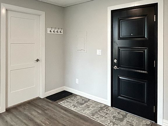 3rd image of 204 4th Ave #203
