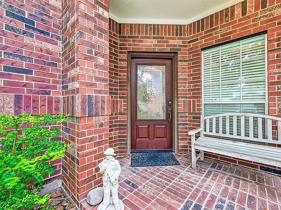 5th image of 1510 Alma Ct
