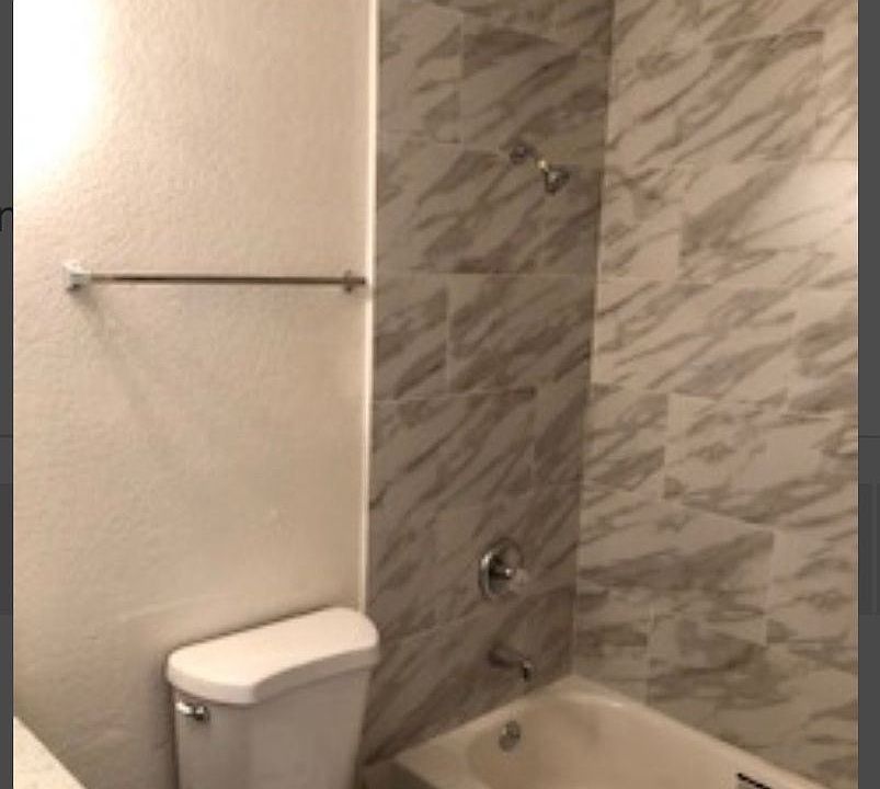 2nd image of 12444 Oxford Ave APT 3