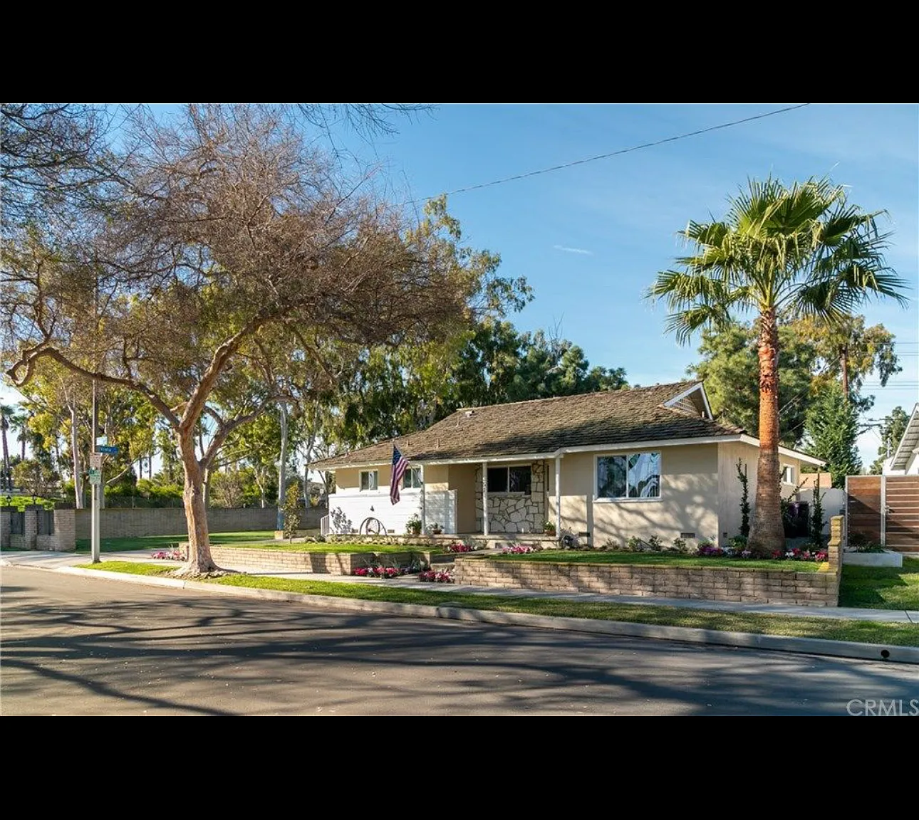 351 Daroca Ave — Photo 1