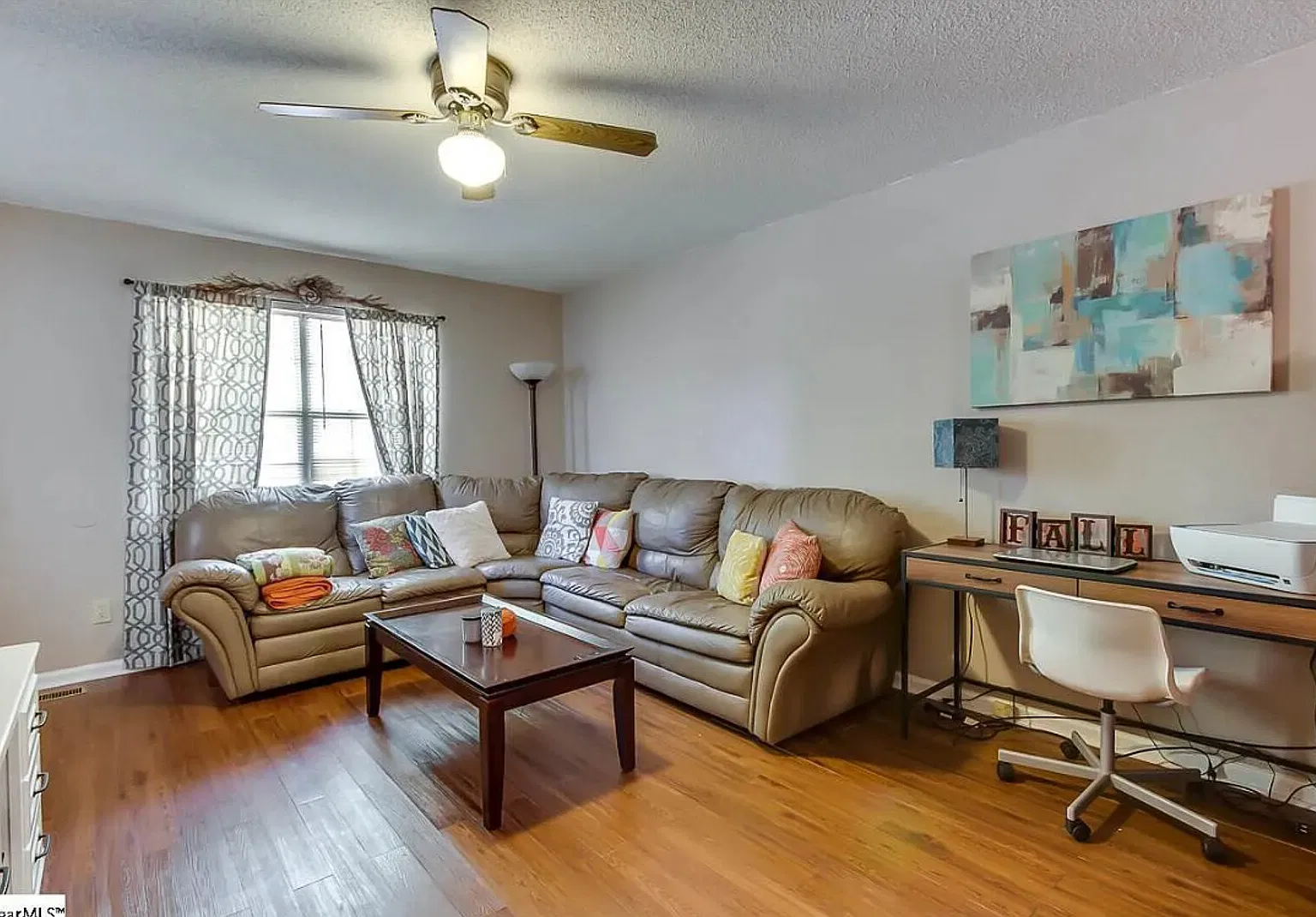 2 Bed, 1 Bath Duplex Unit Available in Travelers Rest — Photo 2