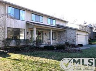 2115 Lancer Dr, Troy, MI 48084