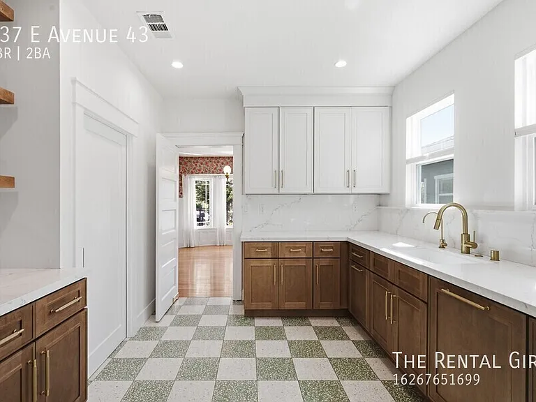 137 E Avenue 43 — Photo 10